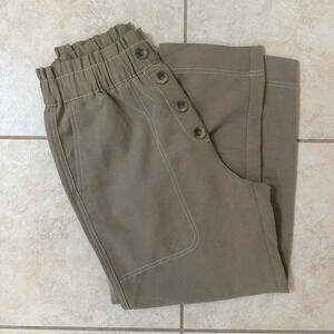 Zara | Cropped high waisted trousers in Olive | Size: Medium